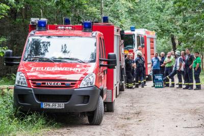 Schenkendoebern-Pinnow: Waldbrand vernichtet mehrere Quadratmeter Wald - Foerster entdeckt Brand gluecklicherweise